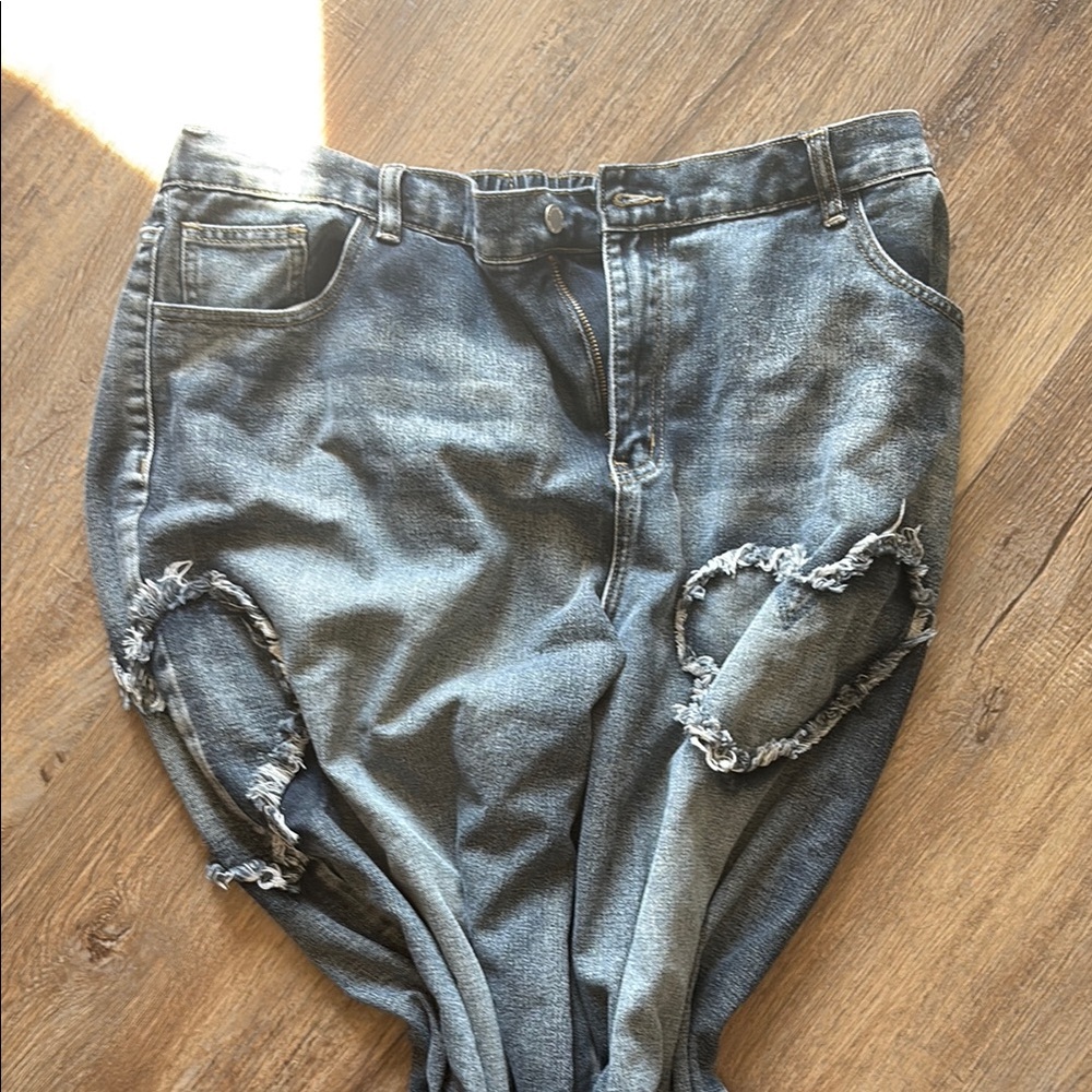 SHEIN Gray Boyfriend Jeans with Distressed Details